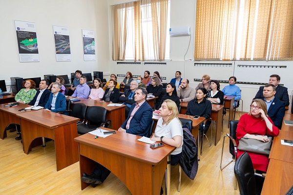 В СГУГиТ презентовали новую российскую систему обнаружения заимствований «Думейт»